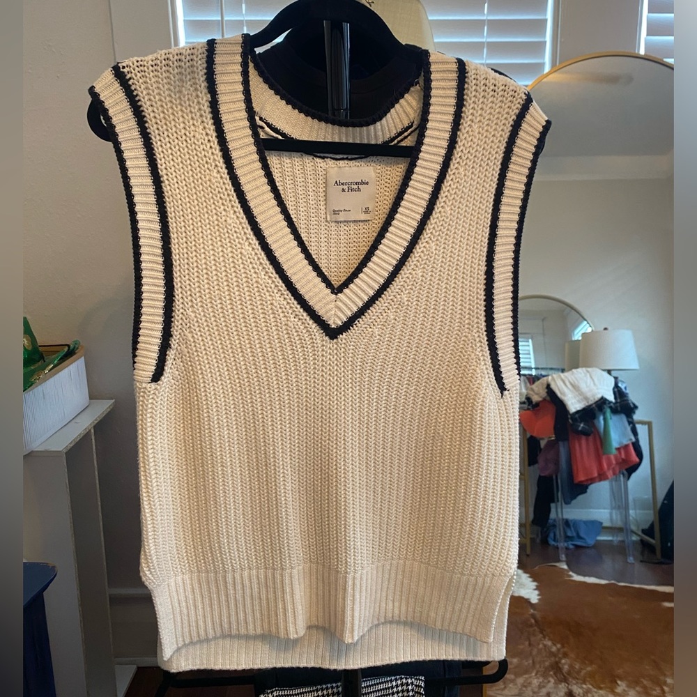 abercrombie sweater vest